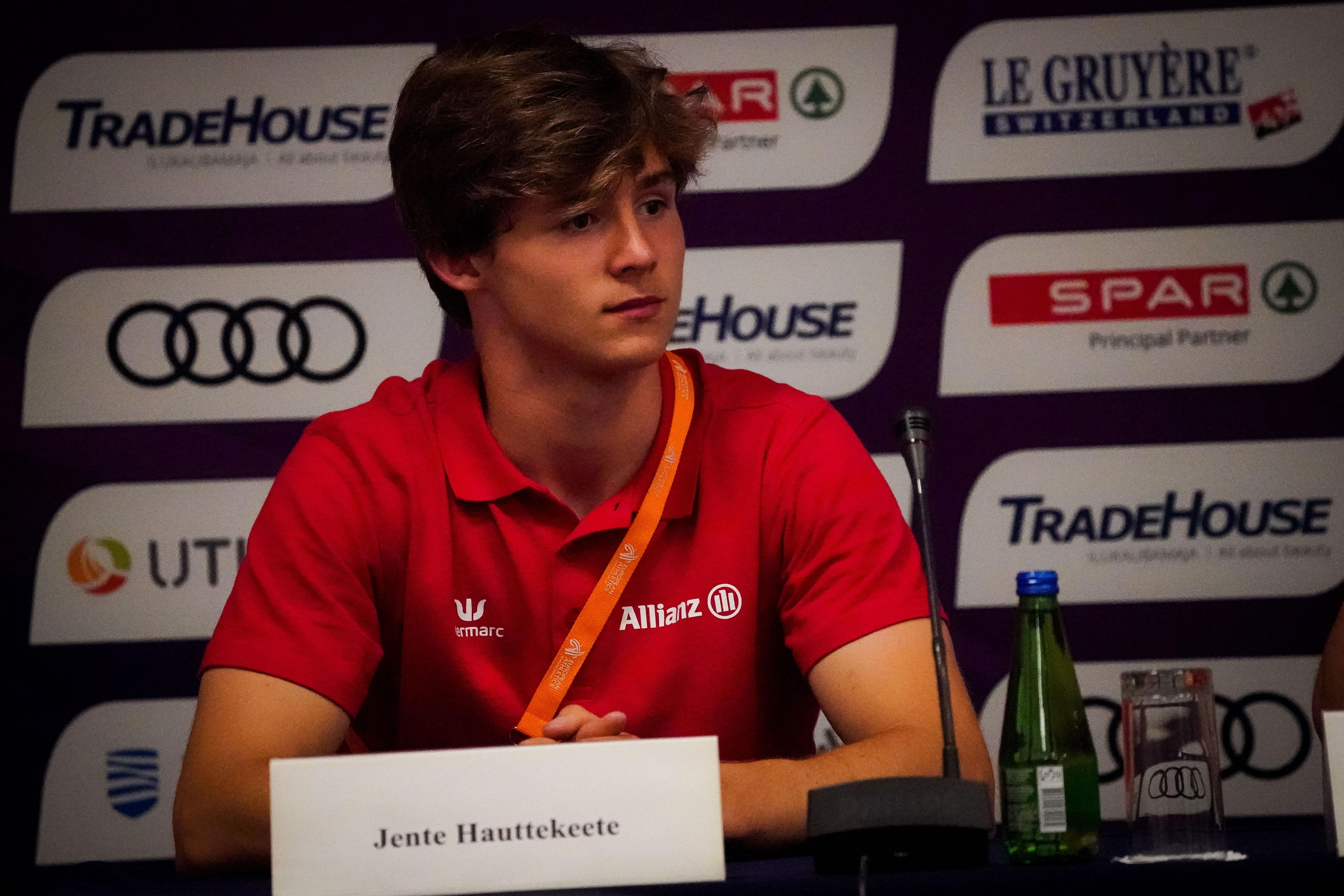hauttekeete-jente-2021-tallinn-persconferentie-belga-min